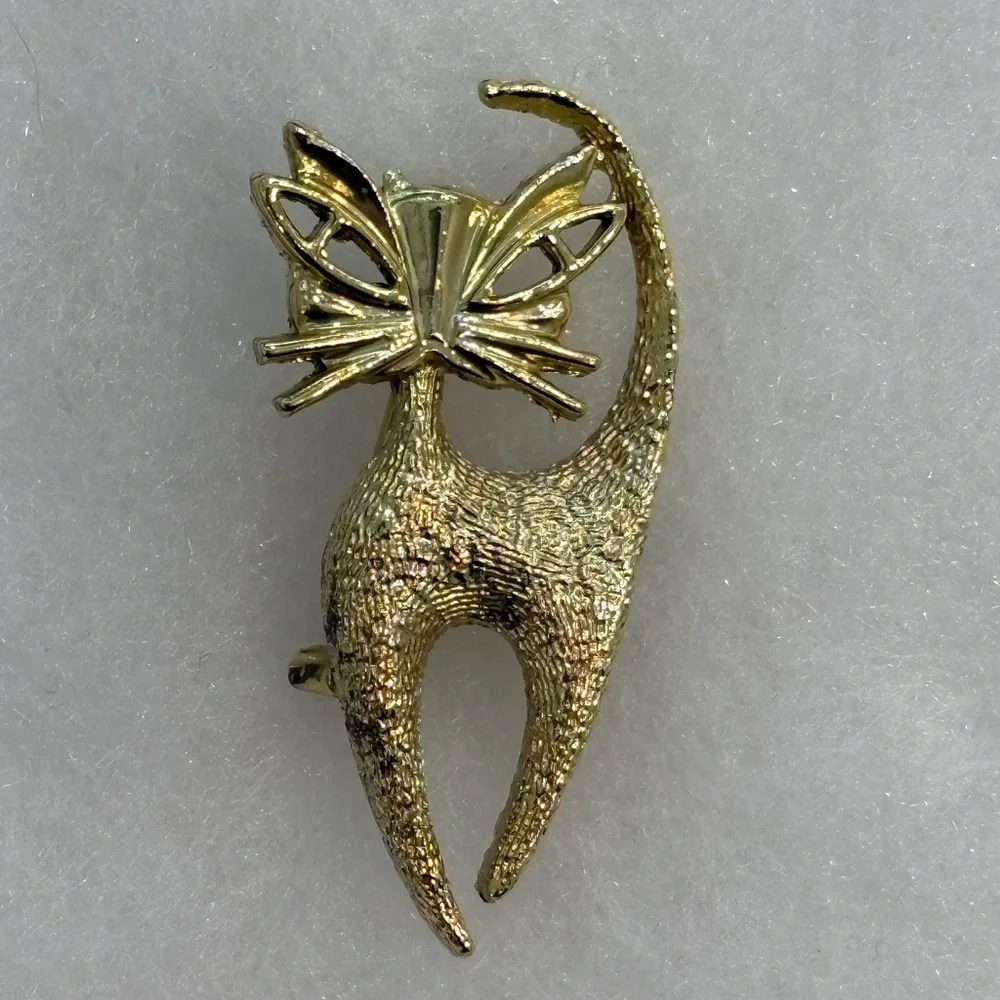 Cat Brooch Gold Tone Big Eyes Brushed Metal Preowned